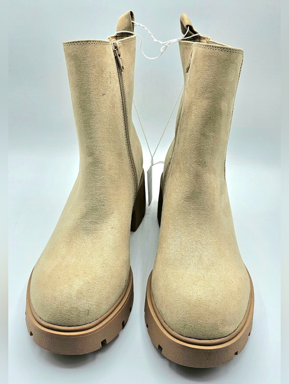 NWT American Eagle Taupe Chelsea Ankle Boots Lug Sole US 9
